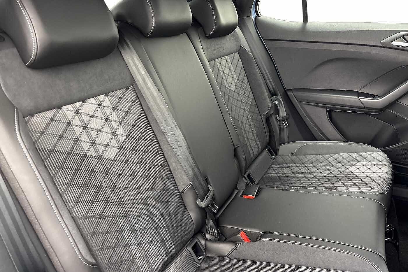 VOLKSWAGEN T CROSS 1.0 TSI 115 R LINE 5DR PRICE 23,950 FINANCE 191.33 P M...