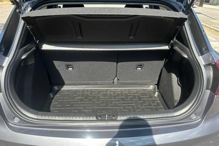 Used Hyundai i20 VN19RDZ 17