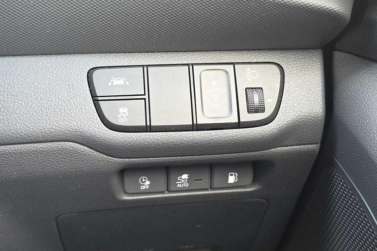 Used Hyundai IONIQ WM72ZYY 17