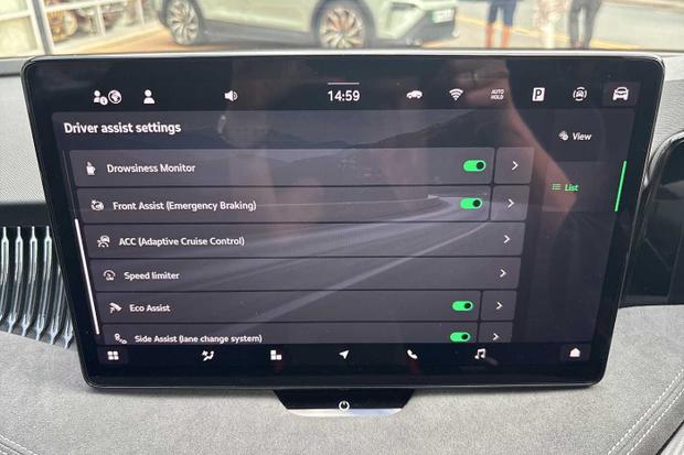 Used Skoda Superb Estate CU26OBR 17