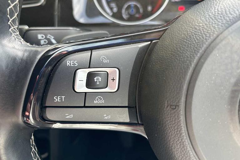 Used Volkswagen Golf DA66WMW 15