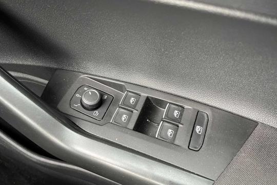 Volkswagen Polo Photo modix-4289015d1aad2cd06b85c1bb3b29b12f823a6390.jpg