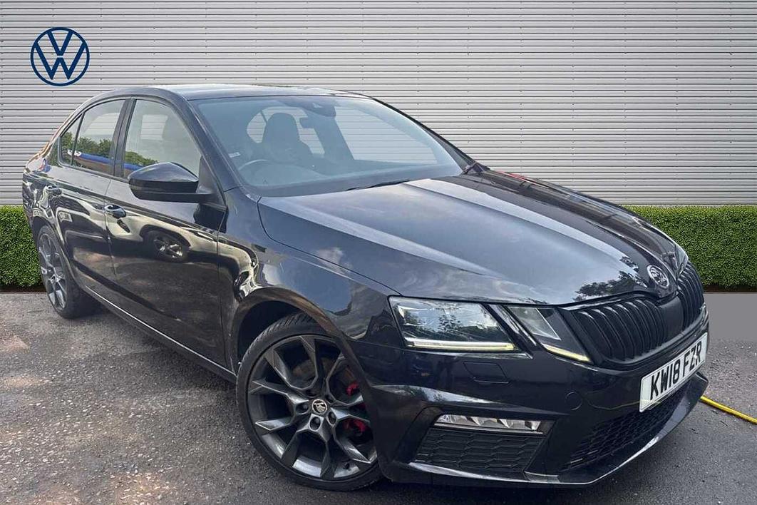 Skoda Octavia 2.0 TDI CR vRS 4x4 5dr DSG **BLACK DESIGN PLUS PACK**