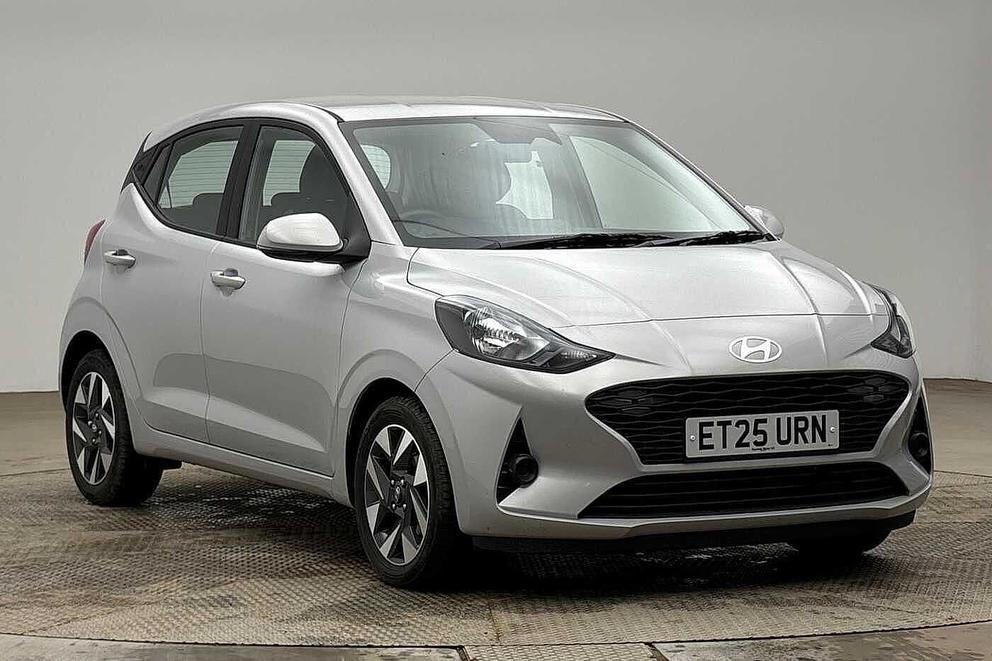 Used Hyundai i10 ET25URN 1