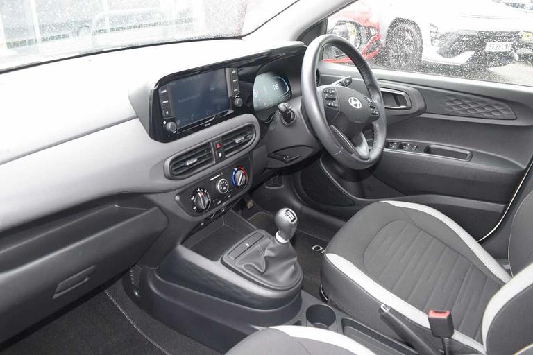 Used Hyundai i10 GY73UAF 13