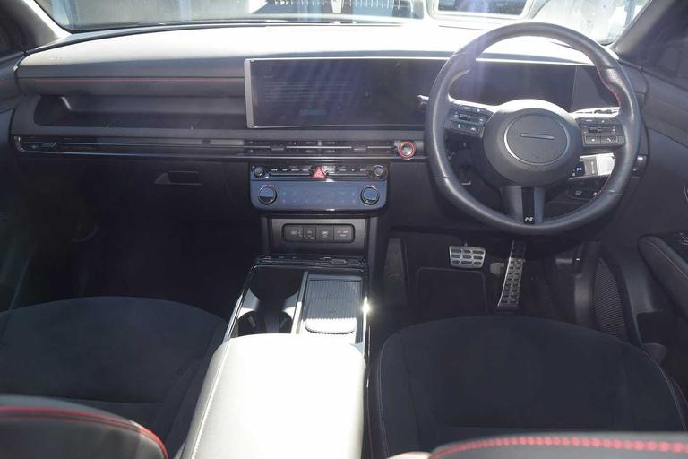 Used Hyundai TUCSON CF24OWW 18