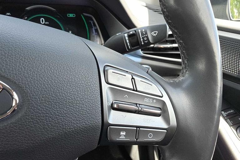 Used Hyundai IONIQ WU20MZZ 19