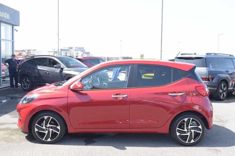Used Hyundai i10 AU73WHP 11
