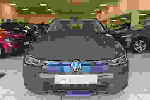 Volkswagen Golf Photo modix-4b5106017369805d04b2ba0bb5419f14031e582d.jpg