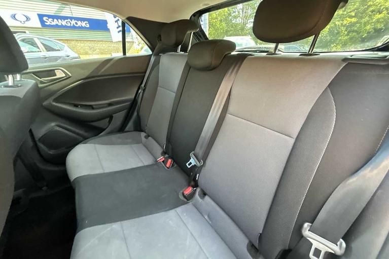 Used Hyundai i20 VN19RDZ 8