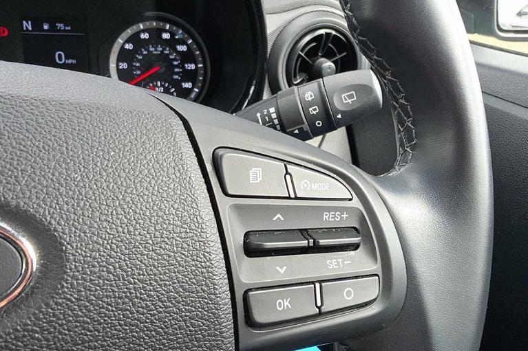 Used Hyundai i10 CV22OPO 16