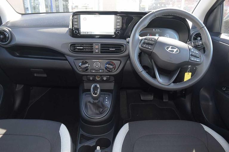 Used Hyundai i10 DS74GOH 17