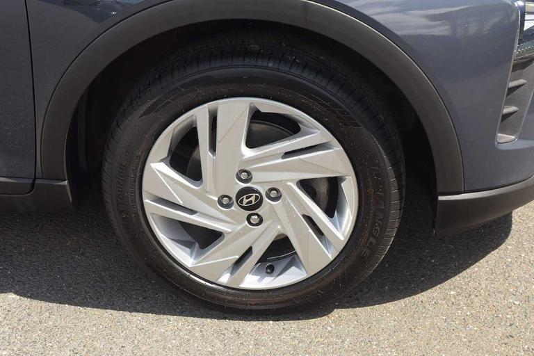 Used Hyundai BAYON EJ23SUH 6
