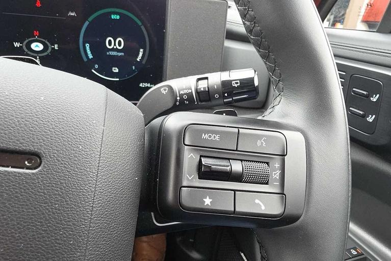 Used Hyundai SANTA FE WM75UUL 17