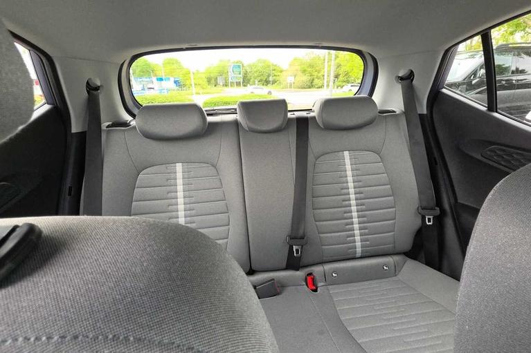 Used Hyundai i10 DY25UGF 8