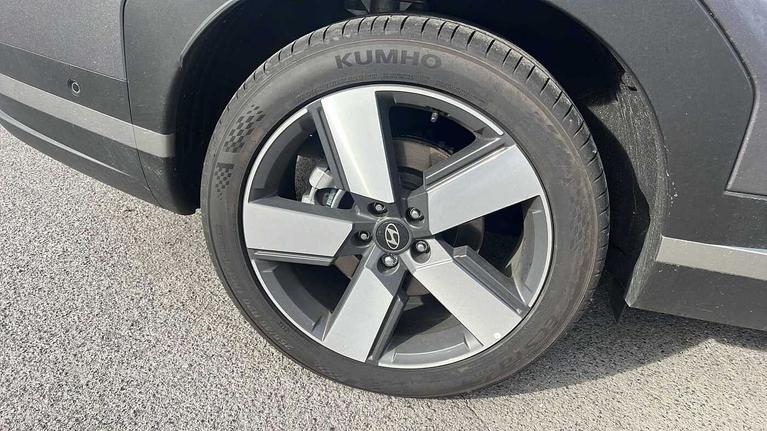 Used Hyundai SANTA FE WP25XRV 9