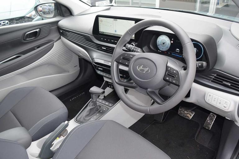 Used Hyundai BAYON GP25AFZ 17