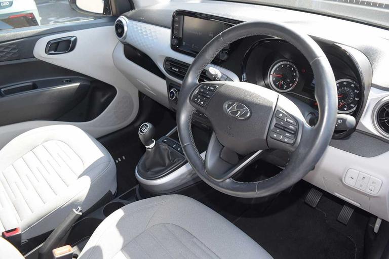 Used Hyundai i10 HN72ENH 18