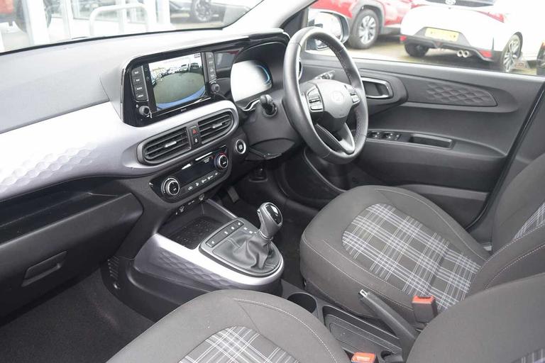 Used Hyundai i10 AV74OSJ 13