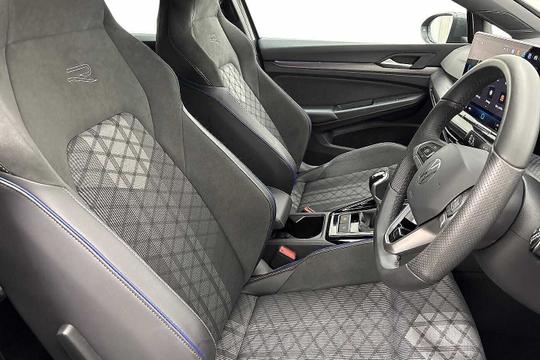 Volkswagen Golf Photo modix-52a9c1f2695e3c861c62af0224093987179f5eca.jpg