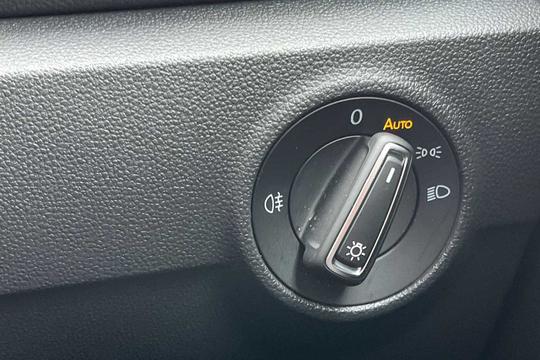 Volkswagen T-ROC Photo modix-5532a38f7cc5c8e403749f7af751e76f243642e6.jpg