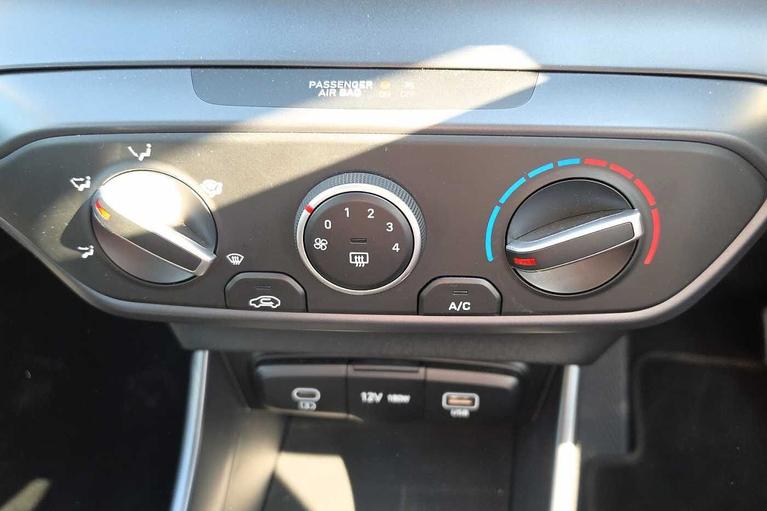 Used Hyundai i20 RY25AXW 14