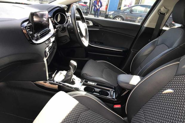 Used Kia Xceed Hatchback CU71OBJ 2