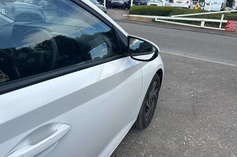 Used Hyundai i20 WR75HMK 14