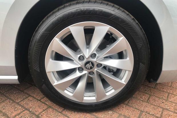 Used Skoda Superb CV25XYF 5