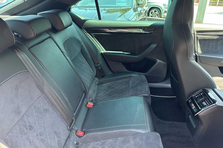 Used Skoda Superb VN68FHR 10