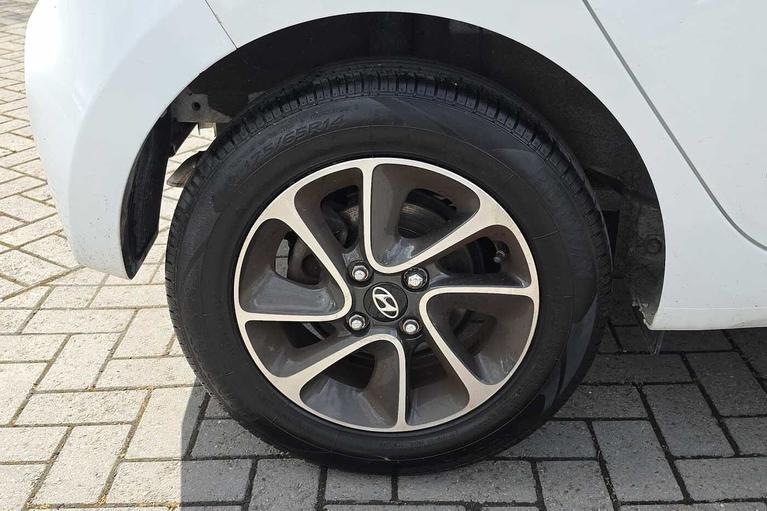 Used Hyundai i10 WP68EOS 9