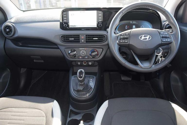 Used Hyundai i10 LN74YVH 19