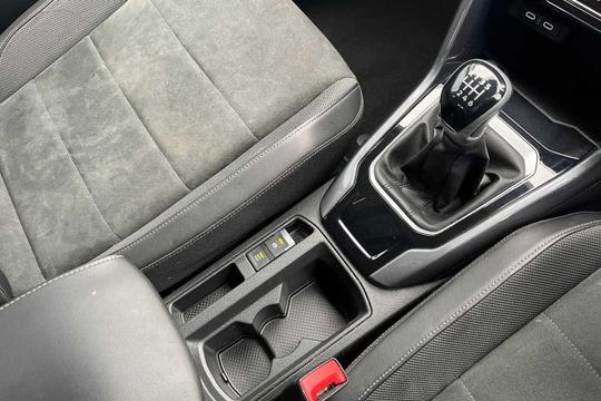 Volkswagen T-roc Photo modix-6324bdcc0e820a113bd9ccc208102650648d1fb4.jpg