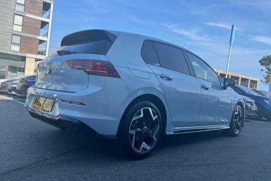 Volkswagen Golf Photo modix-635bb1b190f91f89896509eef0d04130c3669130.jpg