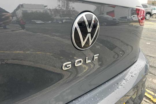 Volkswagen Golf Photo modix-64c0eb38a1052a8973bc627f2a0658a05ea1907a.jpg