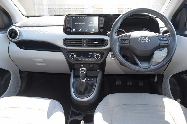 Used Hyundai i10 HN72ENH 19
