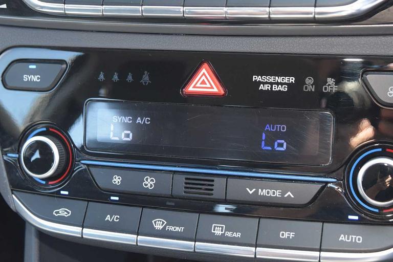 Used Hyundai IONIQ GV18FEU 20