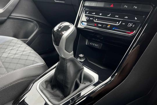 Volkswagen T-roc Photo modix-687920d377f7b407f37108a6b98ad68fc9699629.jpg