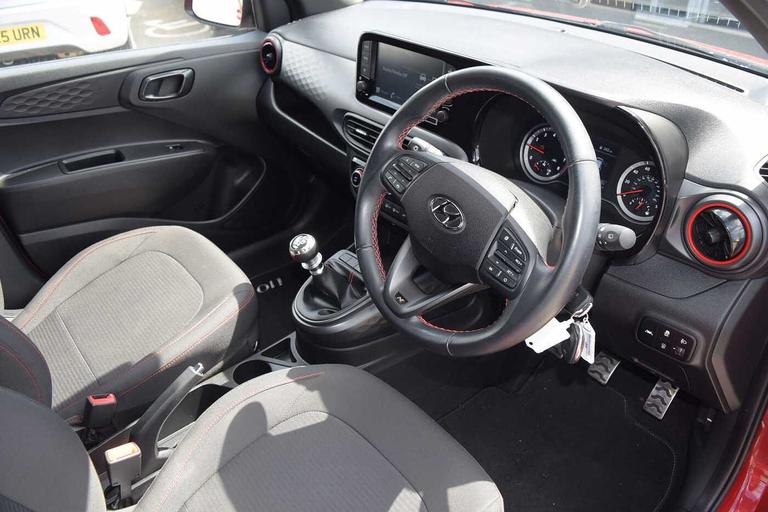 Used Hyundai i10 GV22WCG 16