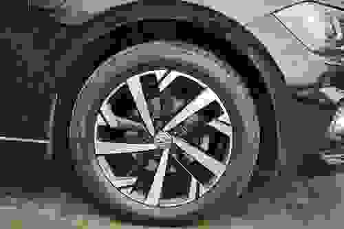 Volkswagen Polo Photo modix-6b3e3c121d2400fdb87949c6cd839000ab22cb96.jpg