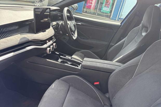 Used Skoda Superb Estate CU26OBR 2