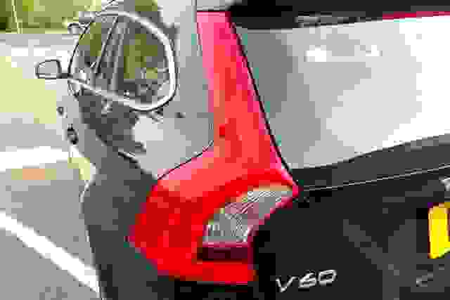 Volvo V60 Photo modix-6bc67ea79c4acd2e08bb0c2c160dcc13d287b768.jpg