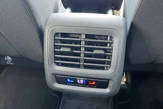 Volkswagen T-roc Photo modix-6d1a54627d9153e80076cb44d22e7c0224a969e5.jpg