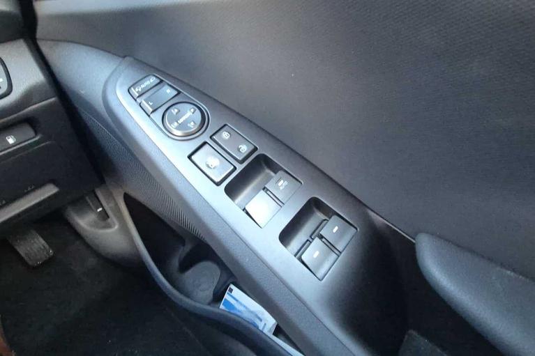 Used Hyundai IONIQ EK70OSA 11