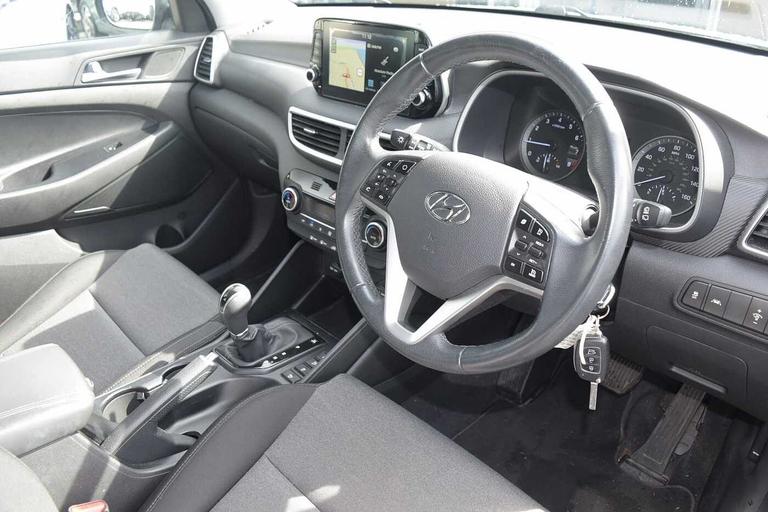 Used Hyundai TUCSON GU69AUJ 16