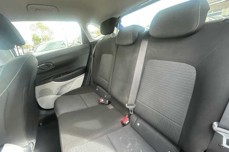 Used Hyundai i20 WR22WTY 8