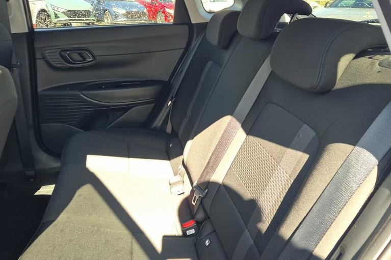 Used Hyundai i20 WR25DUU 8