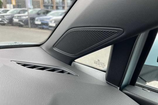Volkswagen Golf Photo modix-70e37fd547b71d7df3dd8880791a2c42b8773ef3.jpg