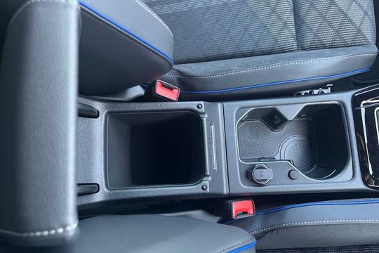 Volkswagen Golf Photo modix-72c83dc781b2972f41cd36b1deffcbc8def17175.jpg