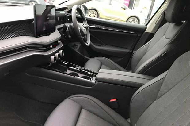 Used Skoda Superb Estate CV74WDC 2